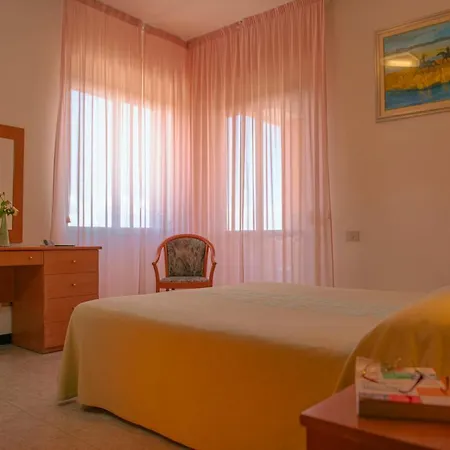 Ξενοδοχείο Califfo 4*