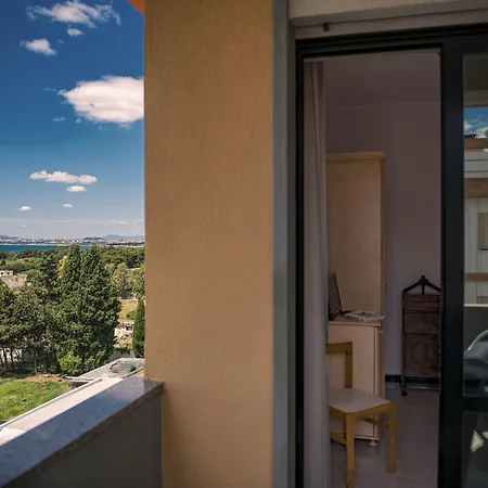 Califfo Hotel Quartu SantʼElena