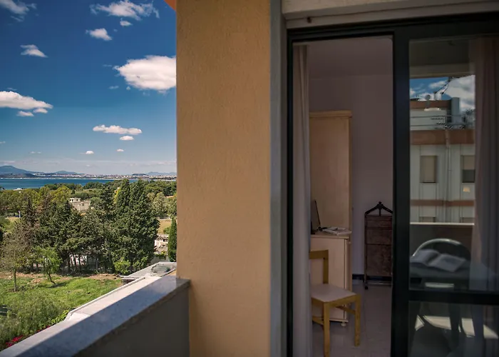 Califfo Hotel Quartu SantʼElena