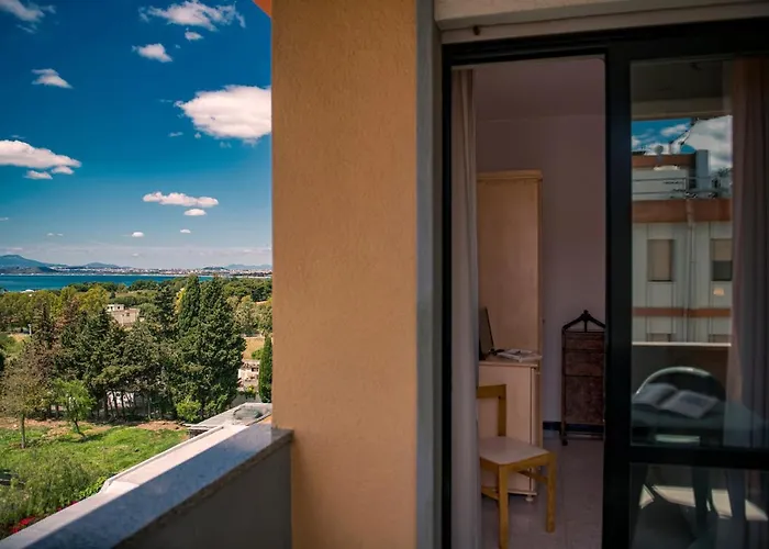 Califfo 4* Quartu SantʼElena