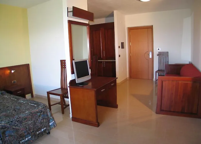 Califfo Hotel Quartu SantʼElena